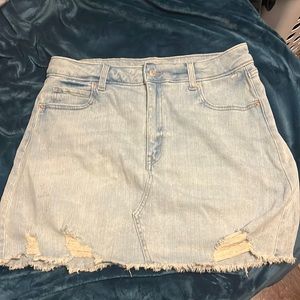 Wild fable light wash denim miniskirt size 14